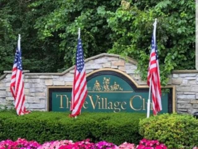 23 Varsity Boulevard, East Setauket, NY 11733