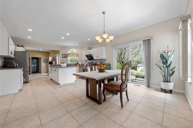 23 Varsity Boulevard, East Setauket, NY 11733