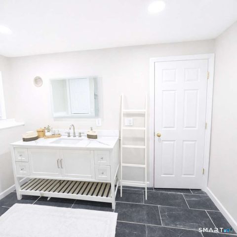 47 Dix Street, West Haven, CT 06516