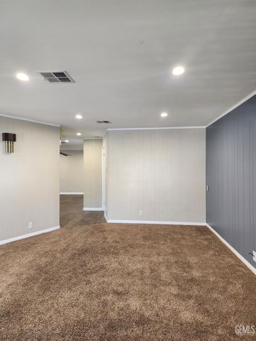 3509 Prestige Lane 57, Bakersfield, CA 93313