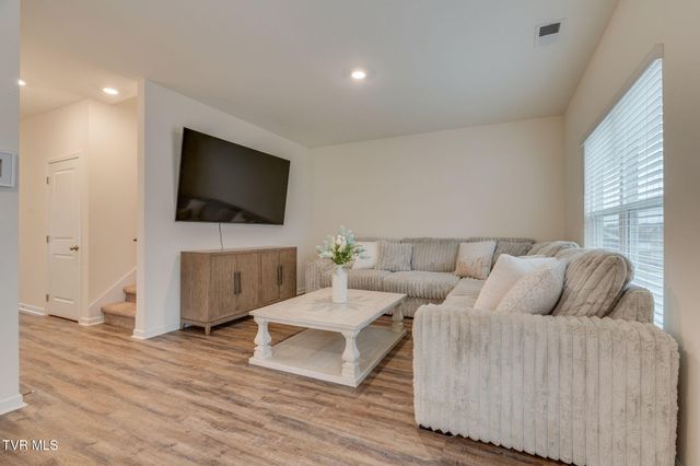 146 Thistle Drive, Bluff City, TN 37618