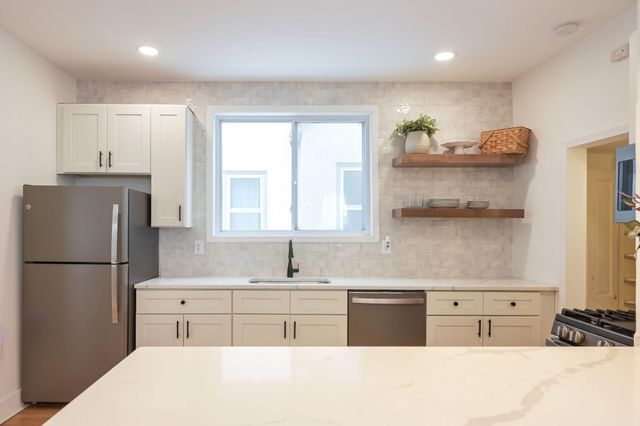 4016 37th Avenue S, Minneapolis, MN 55406