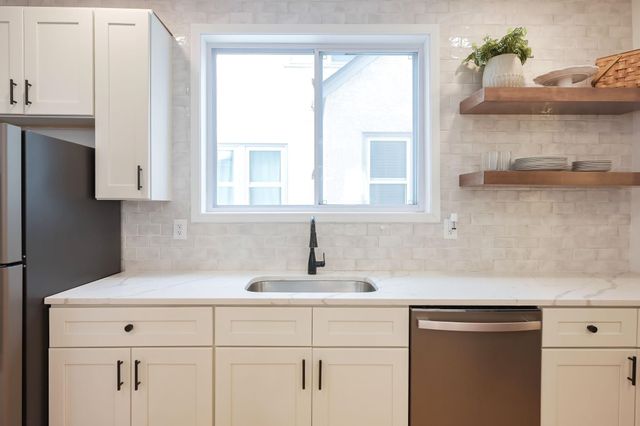 4016 37th Avenue S, Minneapolis, MN 55406