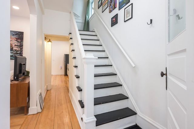 4016 37th Avenue S, Minneapolis, MN 55406