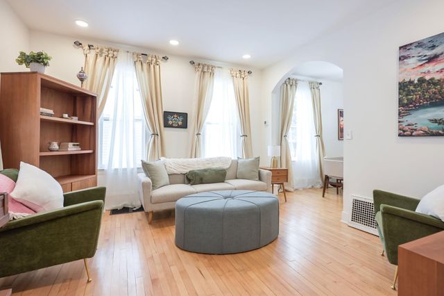 4016 37th Avenue S, Minneapolis, MN 55406