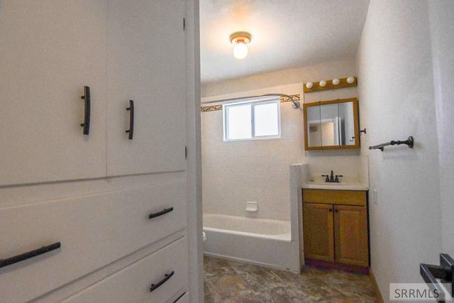 510 Horrocks Drive, Blackfoot, ID 83221