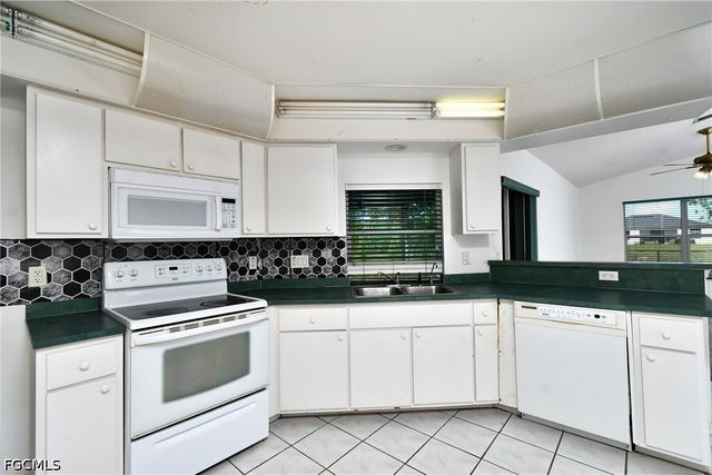 528 Empire AVE S, Lehigh Acres, FL 33974