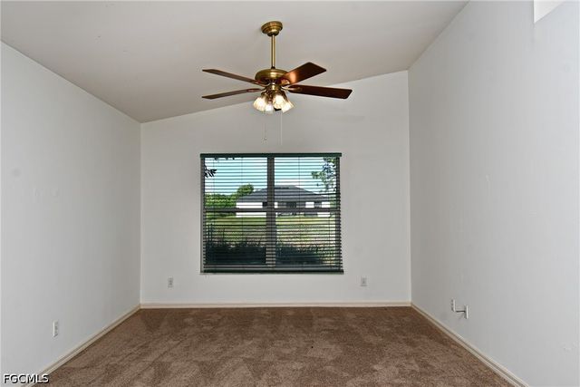528 Empire AVE S, Lehigh Acres, FL 33974