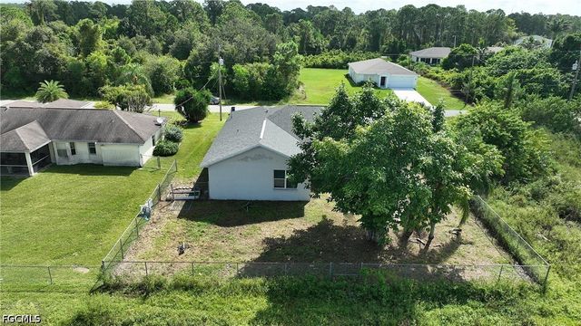 528 Empire AVE S, Lehigh Acres, FL 33974