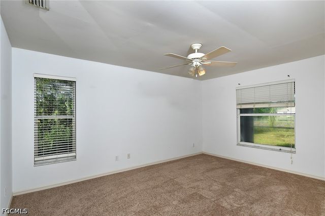 528 Empire AVE S, Lehigh Acres, FL 33974