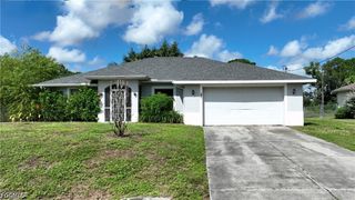 528 Empire AVE S, Lehigh Acres, FL 33974