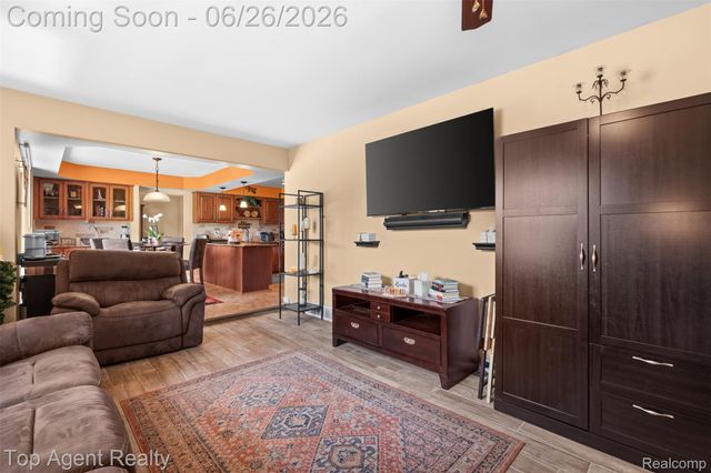 11134 Fairway Drive, Sterling Heights, MI 48312