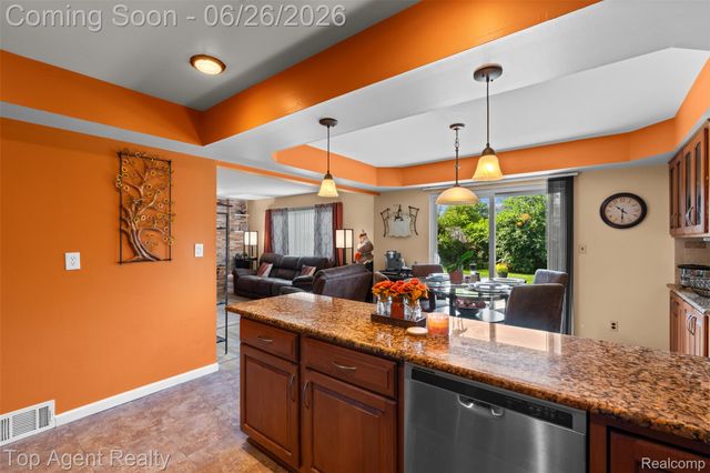 11134 Fairway Drive, Sterling Heights, MI 48312
