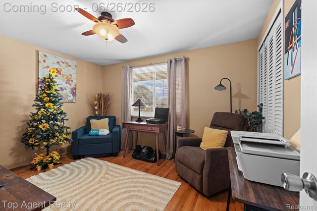 11134 Fairway Drive, Sterling Heights, MI 48312