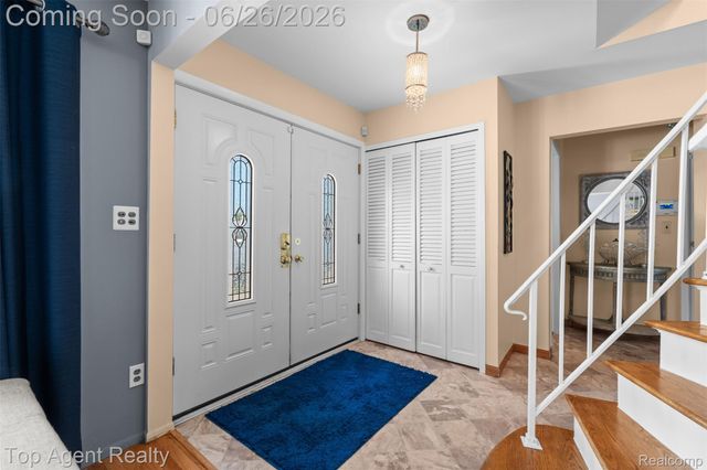 11134 Fairway Drive, Sterling Heights, MI 48312