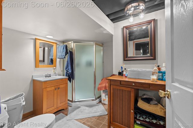 11134 Fairway Drive, Sterling Heights, MI 48312
