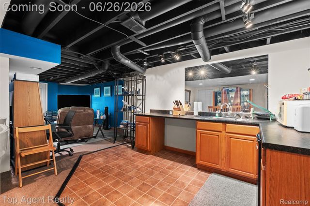 11134 Fairway Drive, Sterling Heights, MI 48312