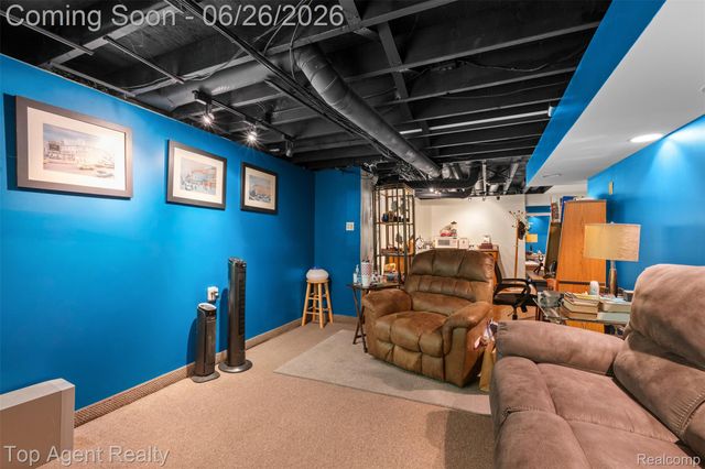 11134 Fairway Drive, Sterling Heights, MI 48312