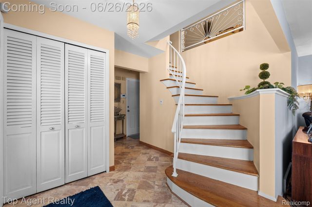 11134 Fairway Drive, Sterling Heights, MI 48312