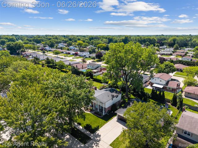 11134 Fairway Drive, Sterling Heights, MI 48312