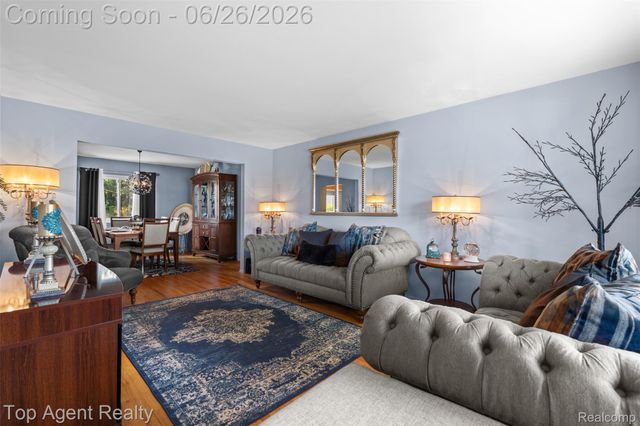 11134 Fairway Drive, Sterling Heights, MI 48312