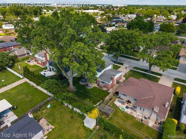 11134 Fairway Drive, Sterling Heights, MI 48312