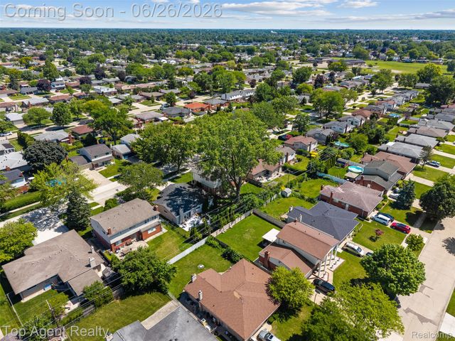 11134 Fairway Drive, Sterling Heights, MI 48312