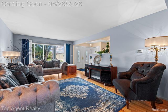 11134 Fairway Drive, Sterling Heights, MI 48312