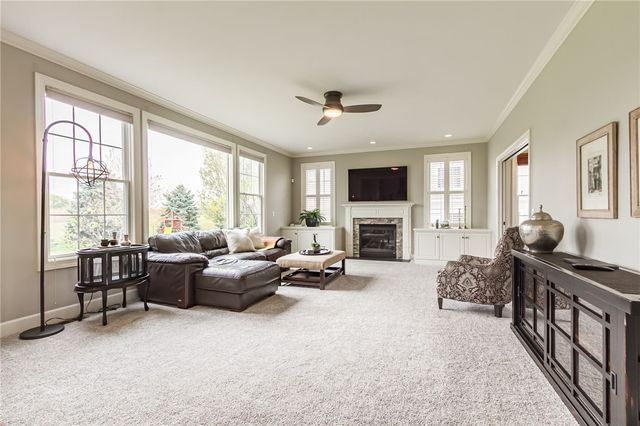 18 Turning Leaf Drive, Pittsford, NY 14534
