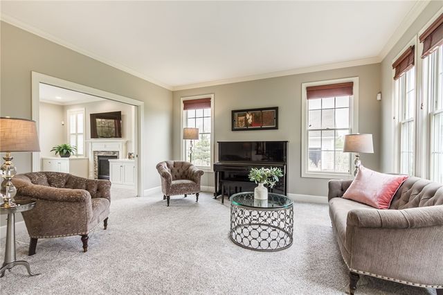 18 Turning Leaf Drive, Pittsford, NY 14534