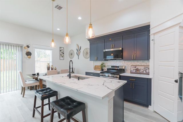 890 Lucky Street A, Houston, TX 77088