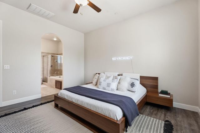 1850 E Green Sage Avenue, Fresno, CA 93730