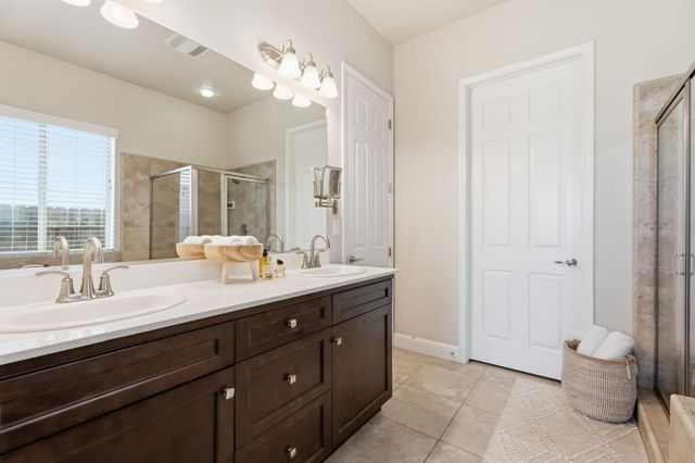 1850 E Green Sage Avenue, Fresno, CA 93730