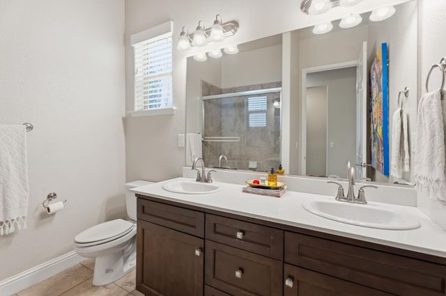 1850 E Green Sage Avenue, Fresno, CA 93730