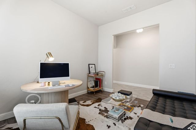 1850 E Green Sage Avenue, Fresno, CA 93730