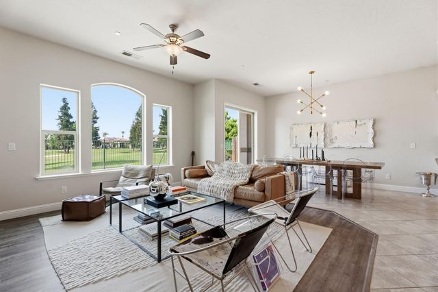 1850 E Green Sage Avenue, Fresno, CA 93730