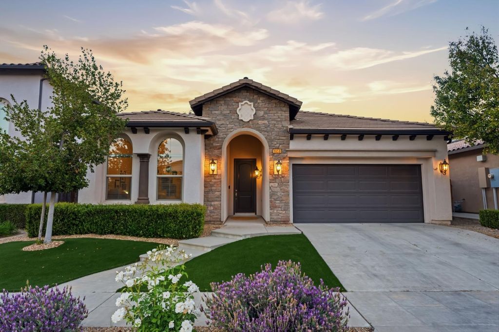 1850 E Green Sage Avenue, Fresno, CA 93730