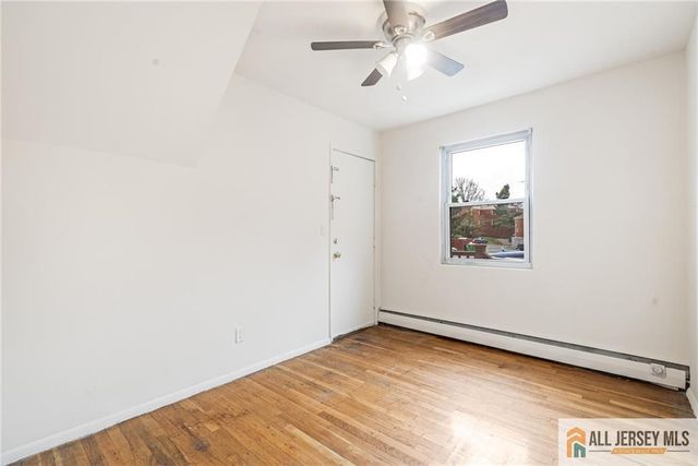 15 York Drive 2A, Edison, NJ 08817