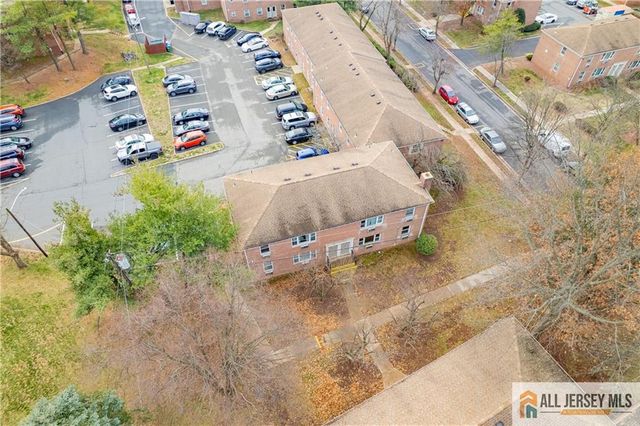 15 York Drive 2A, Edison, NJ 08817