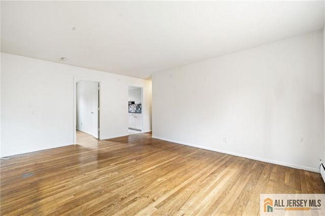 15 York Drive 2A, Edison, NJ 08817