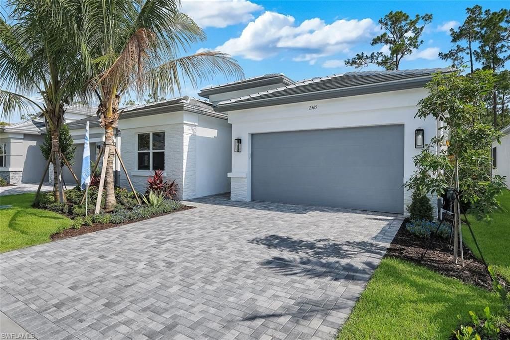 2565 Kingfisher DR, NAPLES, FL 34112 — photo 2
