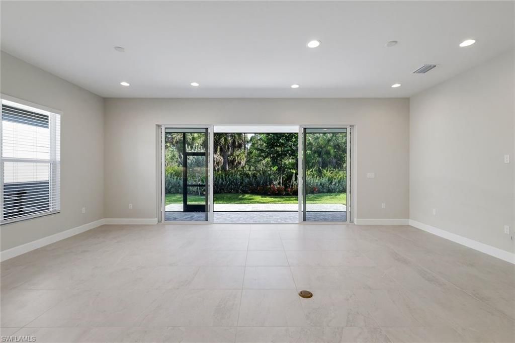 2565 Kingfisher DR, NAPLES, FL 34112 — photo 5