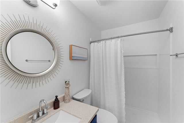 678 N Cato Springs Road, Fayetteville, AR 72701