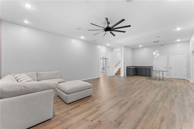 678 N Cato Springs Road, Fayetteville, AR 72701