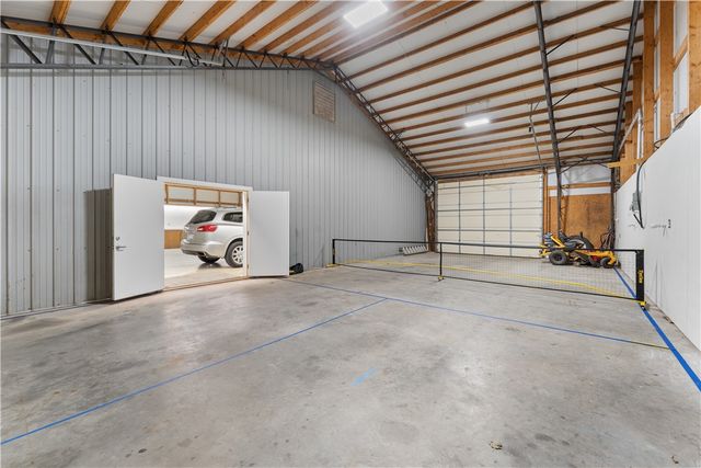 678 N Cato Springs Road, Fayetteville, AR 72701