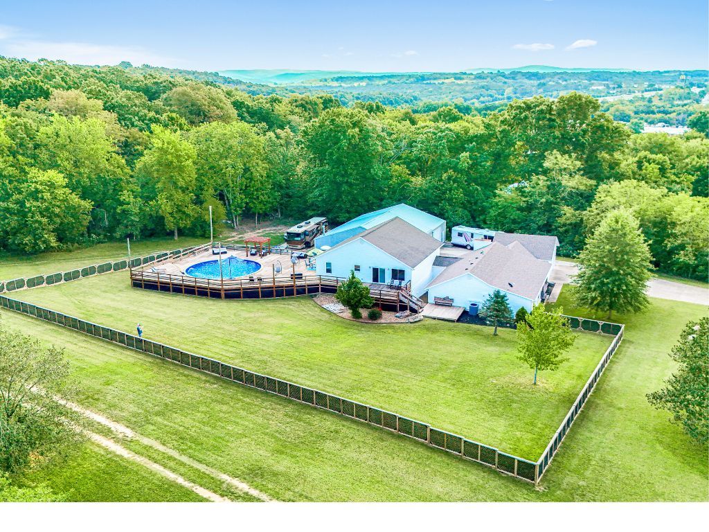 678 N Cato Springs Road, Fayetteville, AR 72701