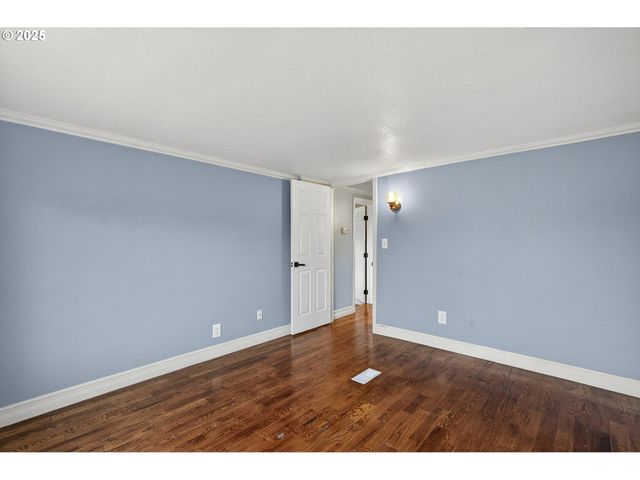 681 Sw CONCORD Way, Beaverton, OR 97006