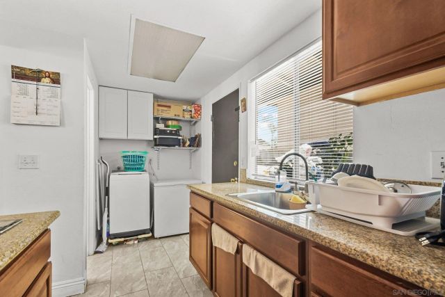 955 Amistad Pl C, El Cajon, CA 92019