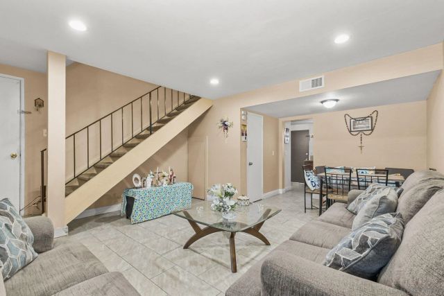 955 Amistad Pl C, El Cajon, CA 92019