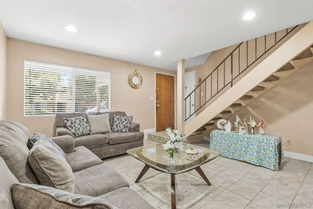 955 Amistad Pl C, El Cajon, CA 92019